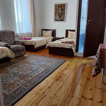 Bonjour House Otel Erivan Dış mekan fotoğraf