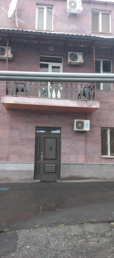 Bonjour House Otel Erivan Dış mekan fotoğraf
