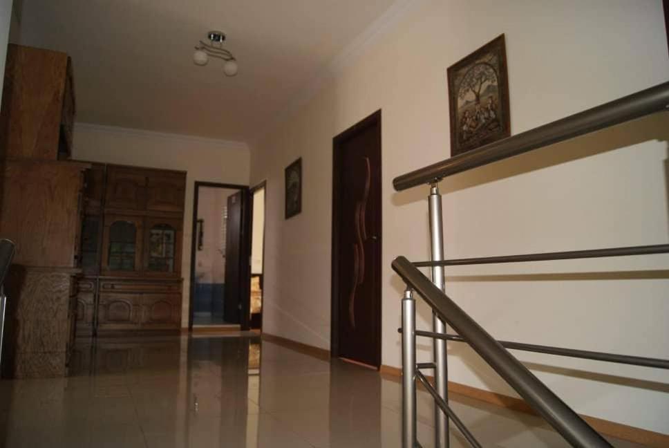 Bonjour House Otel Erivan Dış mekan fotoğraf
