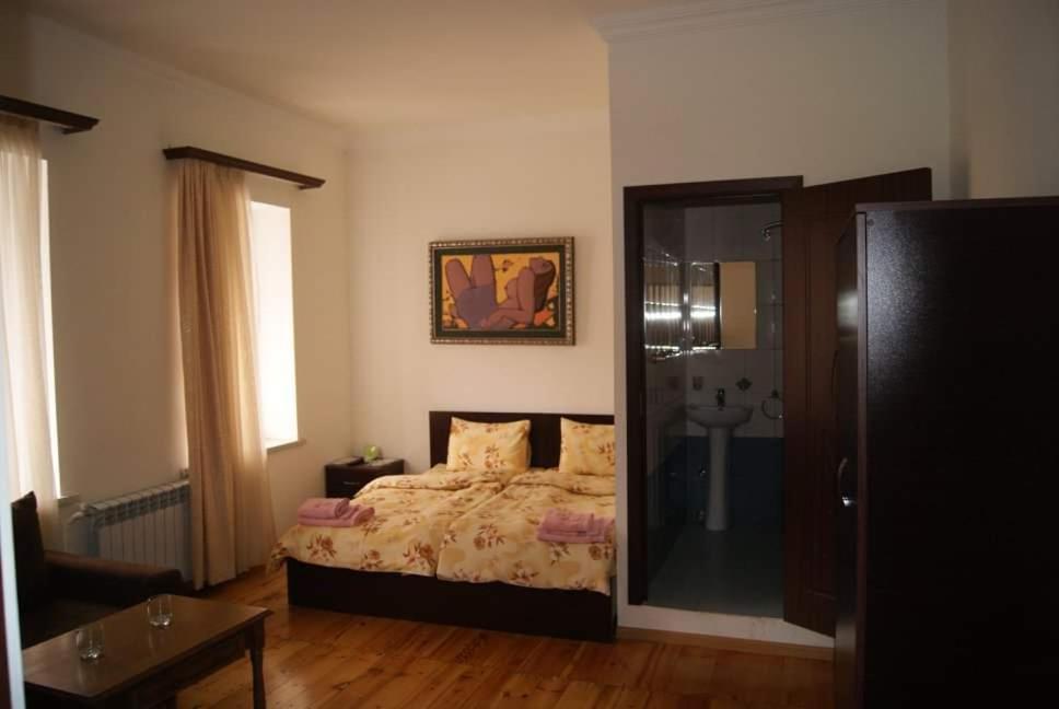 Bonjour House Otel Erivan Dış mekan fotoğraf