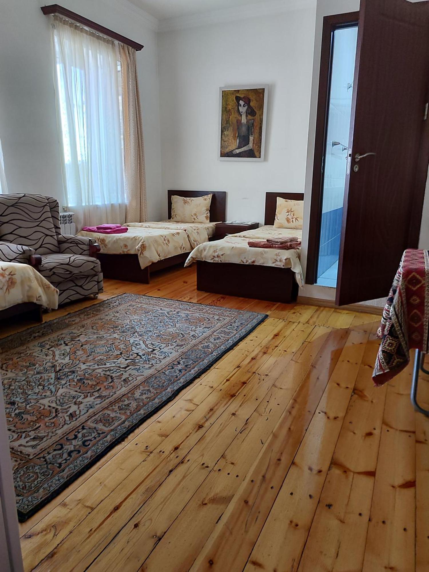 Bonjour House Otel Erivan Dış mekan fotoğraf